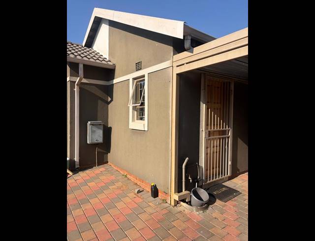 2 BEDROOM HOUSE FOR SALE IN ALBERTSDAL